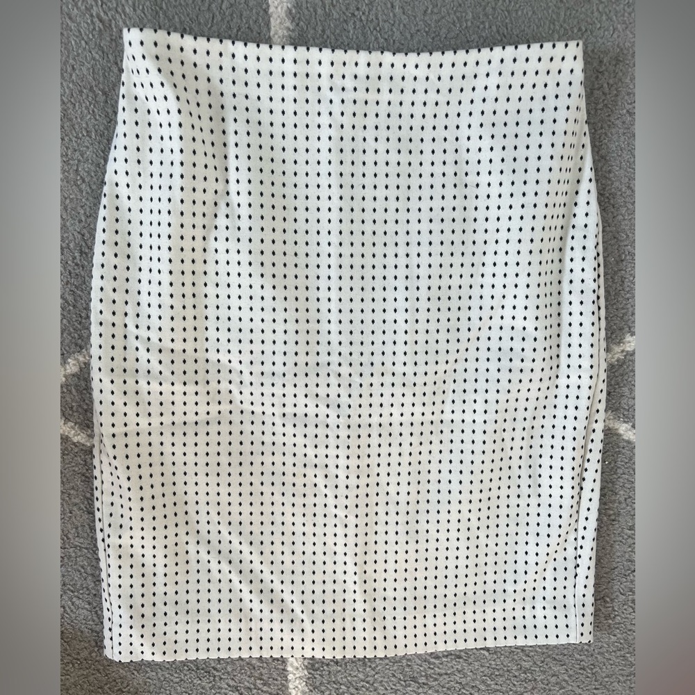 Express White with Black Dots Pencil Skirt